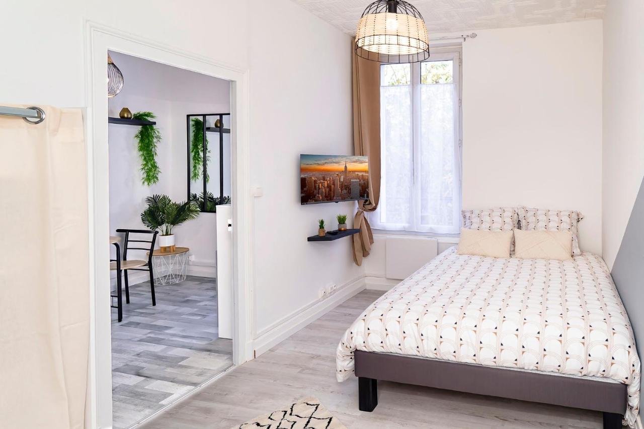 Ld-Location Hotel 몽뤼꽁 외부 사진